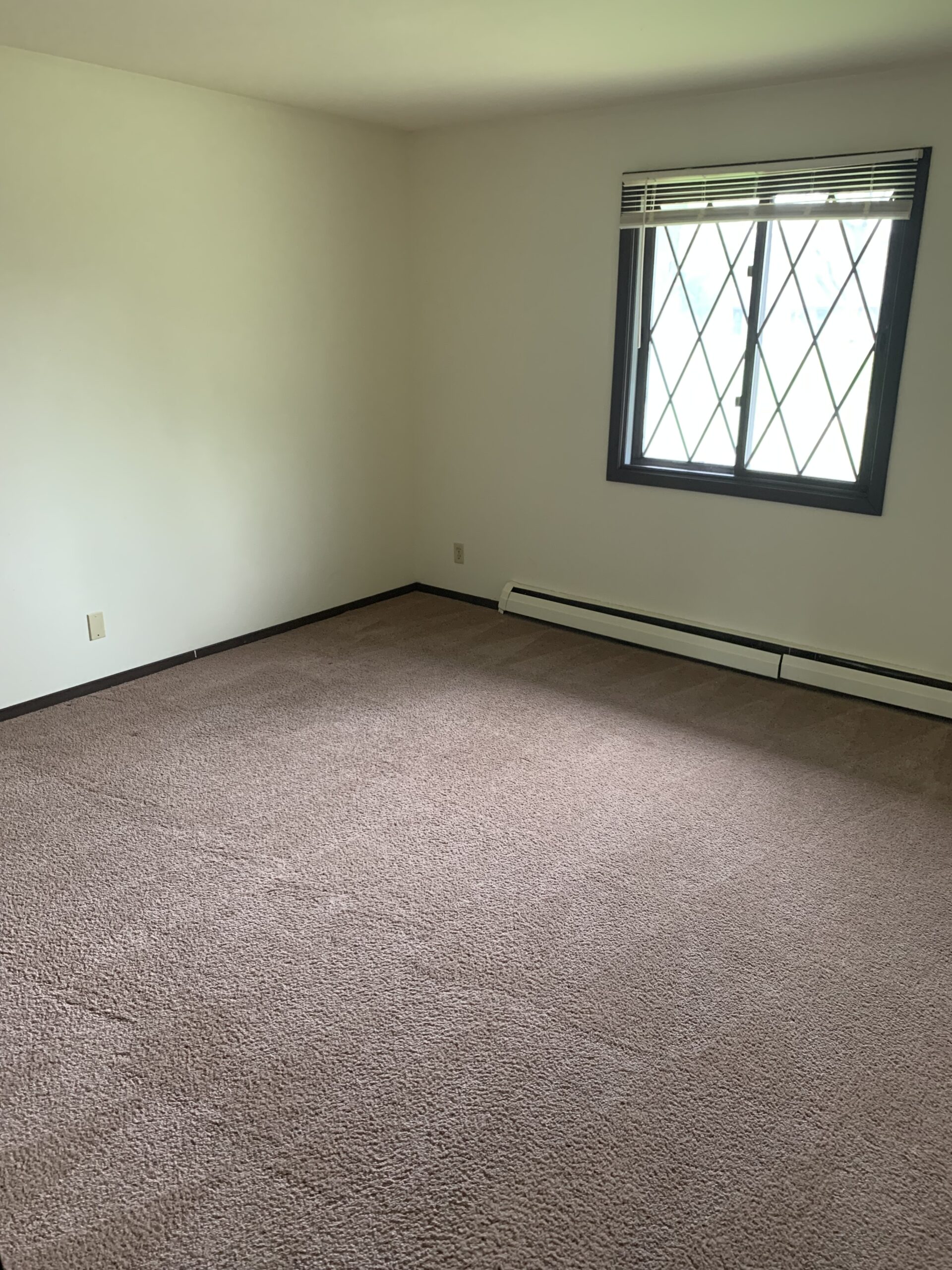 2Bed/1Bath 2355 Chalet Gardens Rd 3 Ripple Management