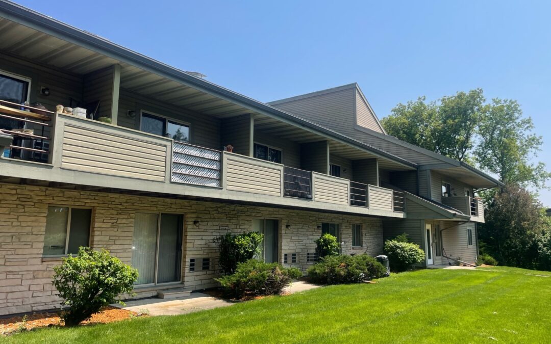 1Bed – 2411 Tawhee Dr #103